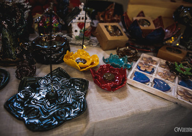 2025-12-07 Kiermasz sztuki synagoa (71)