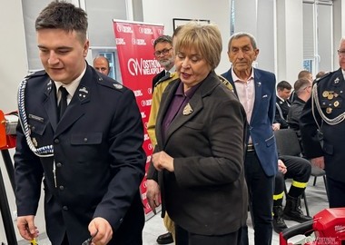 Przekazanie sprzętu dla OSP Ostrów Wielkopolski  (7)