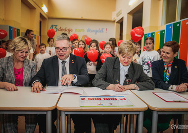 Podpisanie umowy na budowe hali gimnastycznej przy SP13 (13)