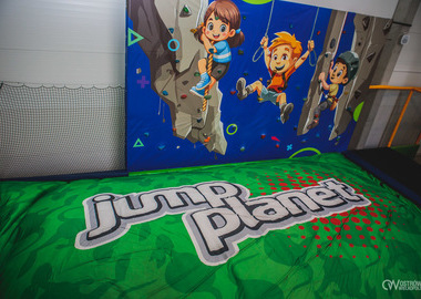 2026-04-21 Jump Planet (6)