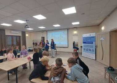 Najmłodsi ostrowianie uczą się ekologii przez doświadczenie (24)
