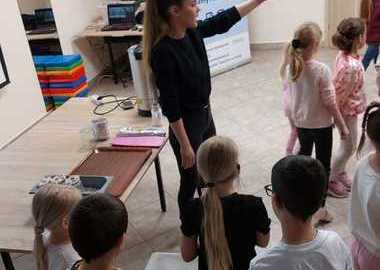 Najmłodsi ostrowianie uczą się ekologii przez doświadczenie (3)
