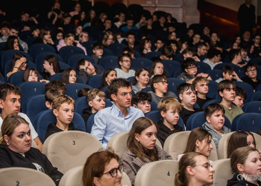 Uczniowie ostrowskich szkół poznawali świat zawodów (12)
