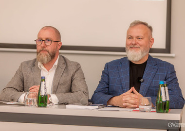 Budżet za 2025 rok z nadwyżką operacyjną i wysokim poziomem inwestycji. Konferencja prasowa (2)