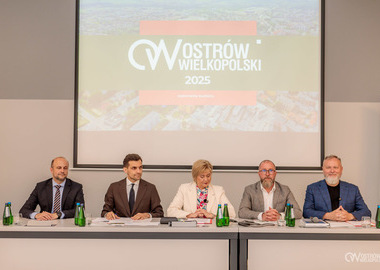 Budżet za 2025 rok z nadwyżką operacyjną i wysokim poziomem inwestycji. Konferencja prasowa (18)