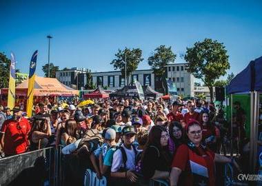 Żużel wyszedł poza stadion (11)