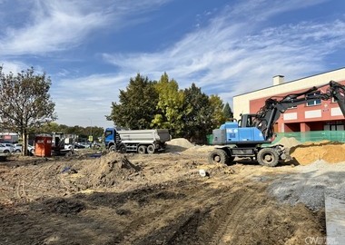 Zielona przestrzeń przed „Czwórką” nabiera kształtu (7)