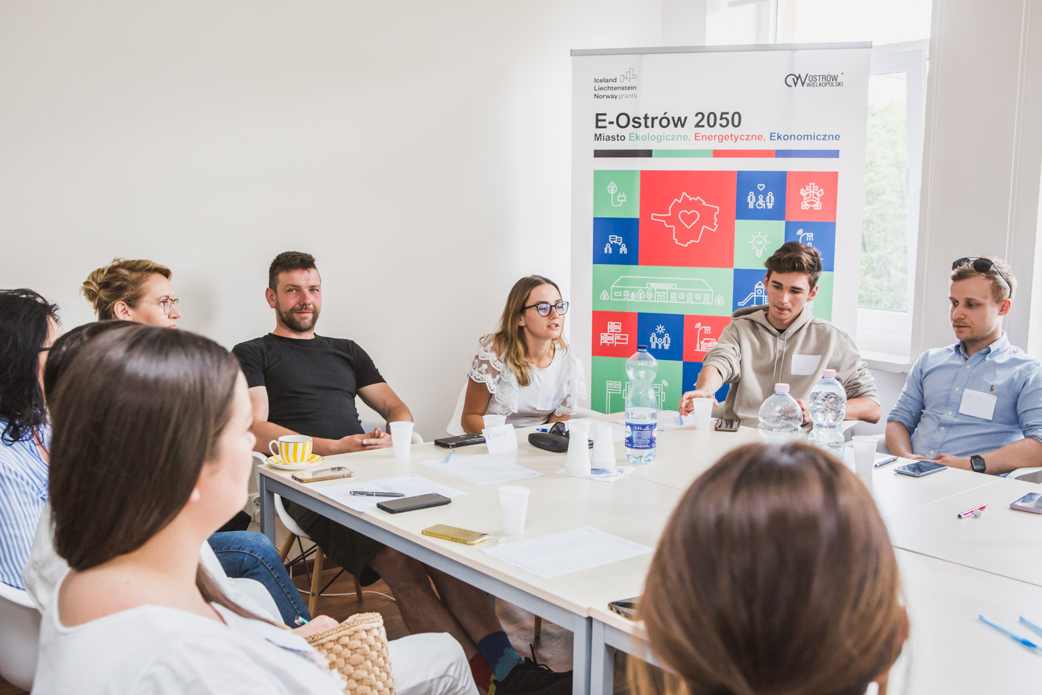 In the photo, the participants of the training "Business has big eyes... a series of reportages combined with an interview with the owners of Ostrów companies" carried out as part of the project entitled "E-Ostrów 2050 – Ecological, Energy and Economic City".